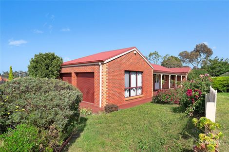 Property photo of 2 Sunshine Close Greensborough VIC 3088