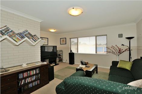 Property photo of 1 Clennett Close Cooloongup WA 6168