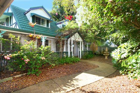 Property photo of 3 Darnay Road Broadbeach Waters QLD 4218