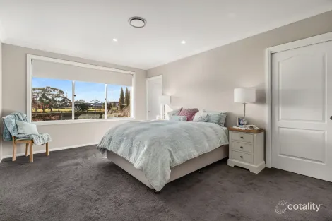 Property photo of 131 Diamond Drive Orange NSW 2800