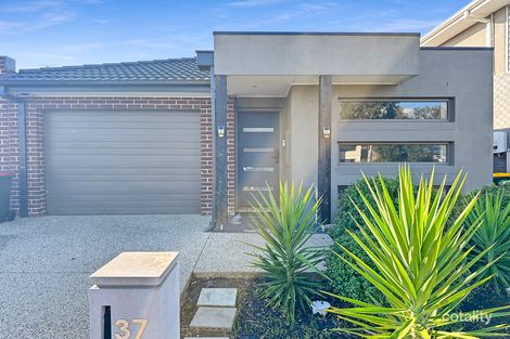 Property photo of 37 Yarradale Drive Mickleham VIC 3064