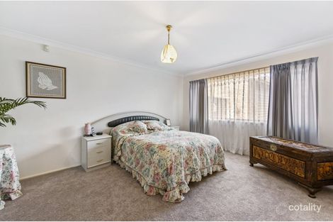 Property photo of 6 Cabbage Tree Palm Crescent Pelican NSW 2281