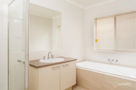 Property photo of 52 Warrego Circuit Sandhurst VIC 3977