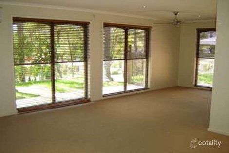 Property photo of 10 Camden Court Helensvale QLD 4212