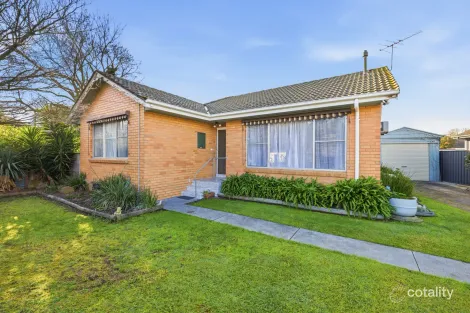 18 Alexandra Ave, Sale, VIC 3850