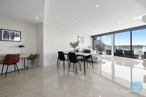 Property photo of 31/1 Woodward Way Caroline Springs VIC 3023