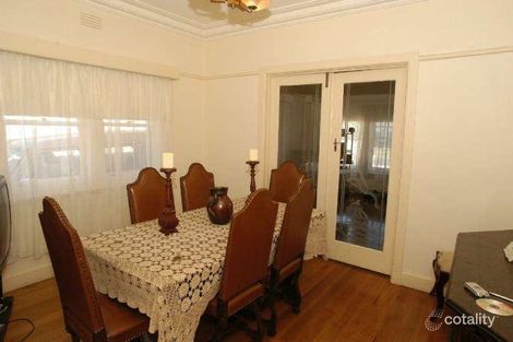 Property photo of 43 Wickham Grove Strathmore VIC 3041