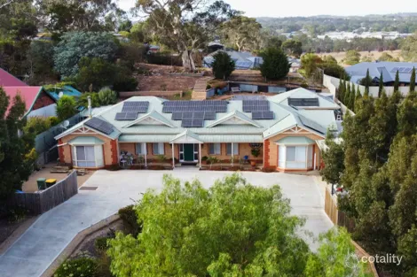 Property photo of 4 Hillside Court Mount Barker SA 5251