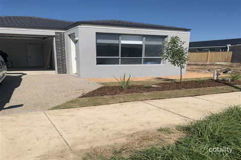 Property photo of 21 Living Crescent Point Cook VIC 3030