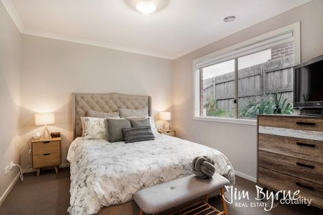 Property photo of 35 Thwaites Road Pakenham VIC 3810