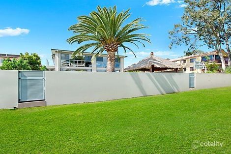 Property photo of 92 Bamboo Avenue Benowa QLD 4217