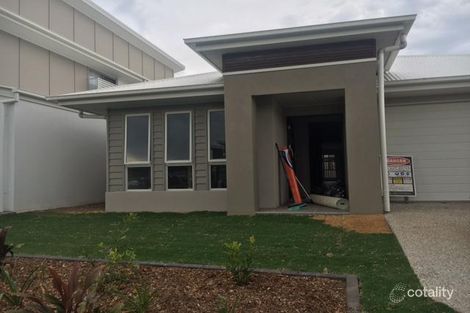 Property photo of 27 North Quay Circuit Hope Island QLD 4212