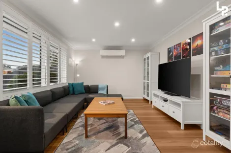 Property photo of 14 Willunga Court Berwick VIC 3806