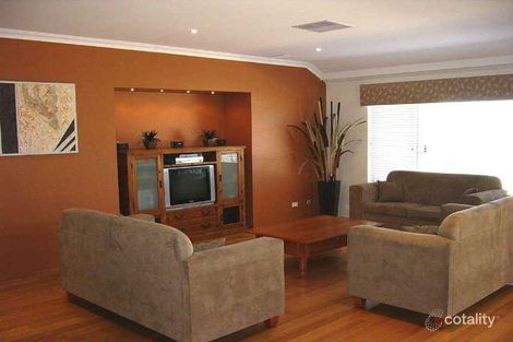 Property photo of 9 Springbrook Chase Aubin Grove WA 6164