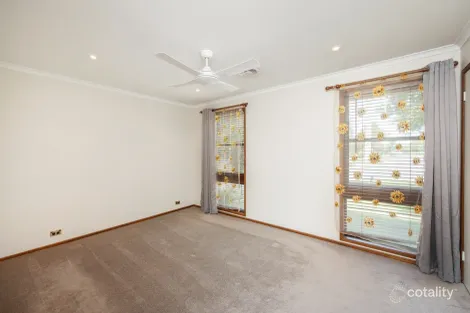 Property photo of 572 Iluka Crescent Lavington NSW 2641