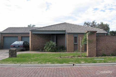 2 Blue Sails Ct, West Lakes, SA 5021