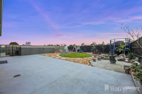 Property photo of 12 Hogan Court Drouin VIC 3818