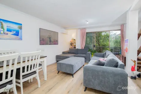 Property photo of 2/61 Nesca Parade The Hill NSW 2300