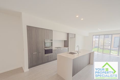 Property photo of 27 Fairbank Drive Gledswood Hills NSW 2557