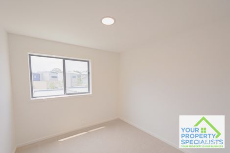 Property photo of 27 Fairbank Drive Gledswood Hills NSW 2557