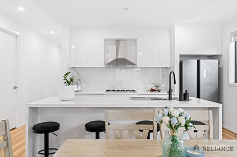 Property photo of 5 Octagonal Street Bonnie Brook VIC 3335