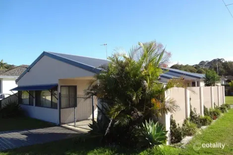 Property photo of 1 Ithaca Street Bateau Bay NSW 2261