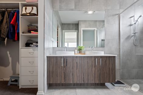 21 Priest St, White Hills, VIC 3550