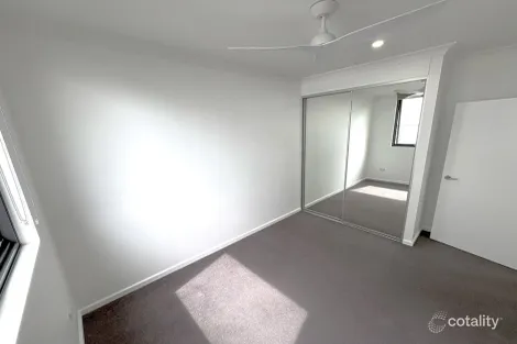 Property photo of 23/6-8 George Street Warwick Farm NSW 2170