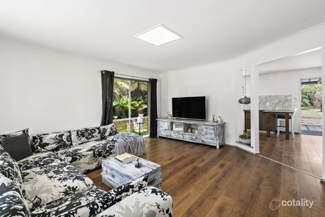 Property photo of 10 Alter Court Skye VIC 3977