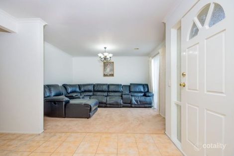 Property photo of 10 Eldershaw Drive Lynbrook VIC 3975