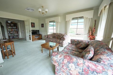 Property photo of 12 Beresford Crescent Gladstone Park VIC 3043
