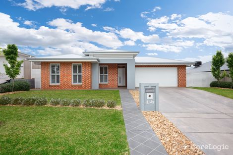 Property photo of 30 Flack Crescent Boorooma NSW 2650