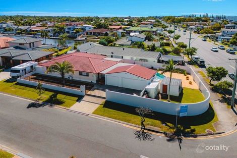 1 Kikori Cres, Runaway Bay, QLD 4216