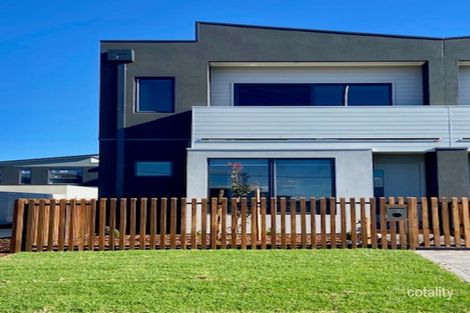 57a Racecourse Rd, Pakenham, VIC 3810