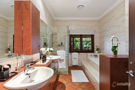 Property photo of 298 Savages Road Brookfield QLD 4069