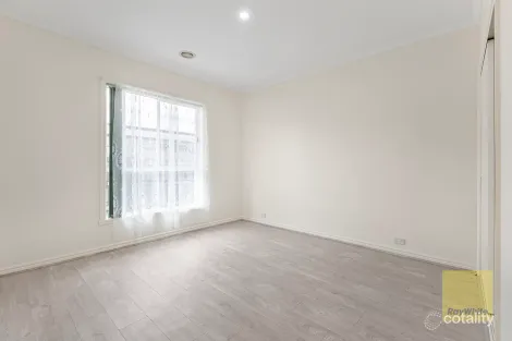 Property photo of 15 Rafter Drive St Albans VIC 3021