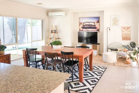 Property photo of 3 Healesville Loop Craigieburn VIC 3064