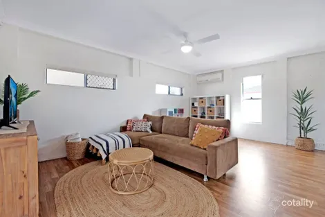 Property photo of 58 Arcadia Drive Mermaid Waters QLD 4218