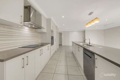 Property photo of 5 Woodland Court Kirkwood QLD 4680