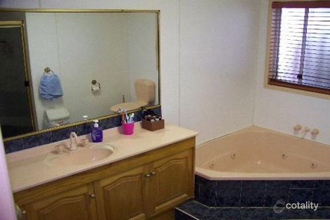 Property photo of 4 Swan Road Regency Downs QLD 4341