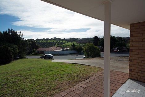 Property photo of 2 Emanuel Court Christie Downs SA 5164