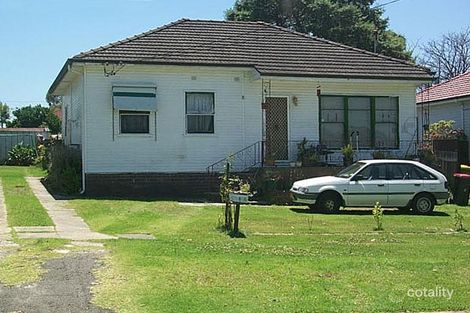 8 Parkham St, Chester Hill, NSW 2162