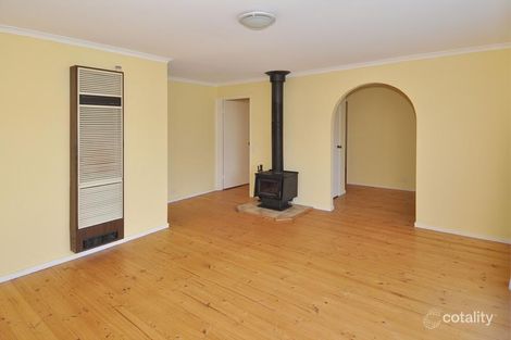 Property photo of 28 Chester Crescent Deer Park VIC 3023