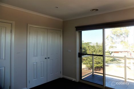 Property photo of 4 Chelsworth Place Caroline Springs VIC 3023