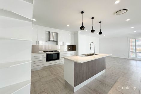 Property photo of 11 Cedar Crescent Parkes NSW 2870