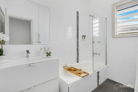 32b Old Smithfield Rd, Freshwater, QLD 4870