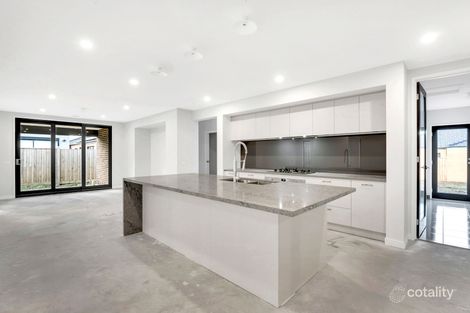 Property photo of 18 Nicastro Avenue Wollert VIC 3750
