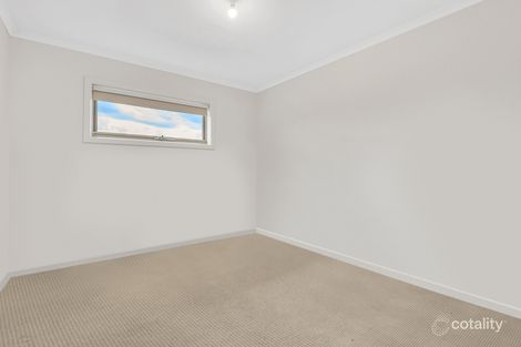 Property photo of 10 Wallflower Close Craigieburn VIC 3064