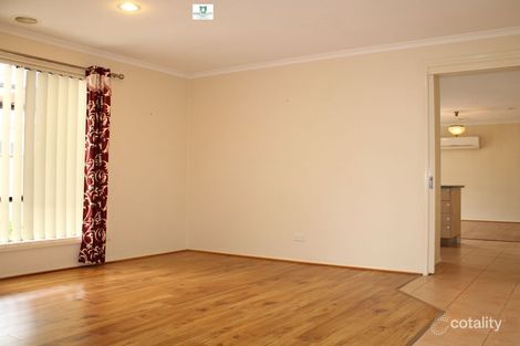 Property photo of 31 Emerald Circuit Craigieburn VIC 3064