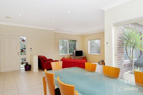 Property photo of 2/43 Vanberg Road Essendon VIC 3040